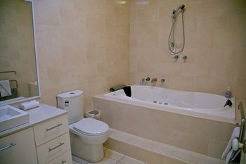 Holly Lane Mews - Accommodation Noosa 27