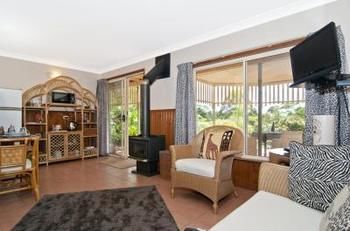 Avocado Grove B&B - Accommodation Noosa 6