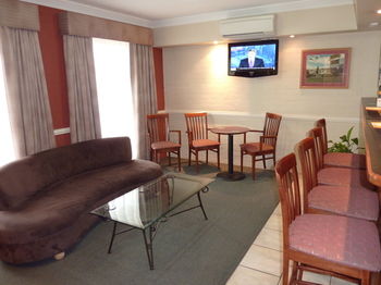 Best Western Coachman's Inn Motel - Accommodation Noosa 2