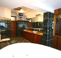 Relaxin - Accommodation Noosa