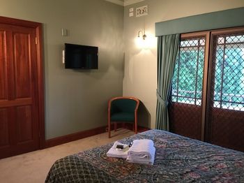 Relaxin - Accommodation Noosa 4