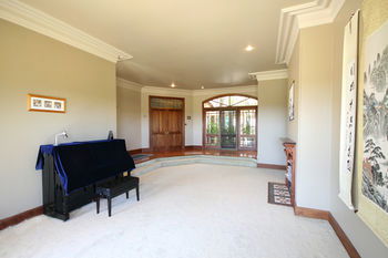 Relaxin - Accommodation Noosa 17