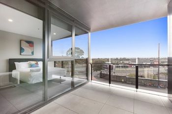 Bayside Towers Serviced Apartments - Accommodation Noosa 7