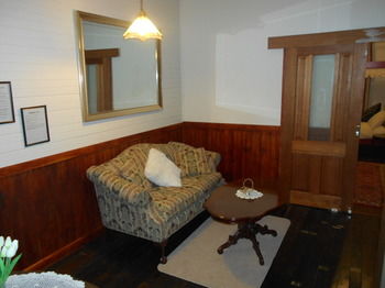 A Twist Of Willow - Accommodation Noosa 2