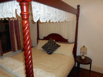A Twist Of Willow - Accommodation Noosa 5