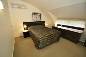 Camperdown 7 Dun Furnished Apartment - Accommodation Noosa 2