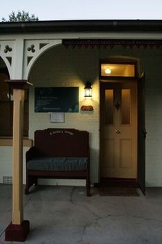 A Settler's Cottage - Accommodation Noosa 3