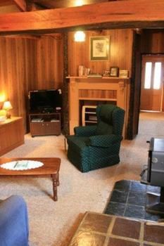 A Settler's Cottage - Accommodation Noosa 10