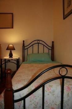 A Settler's Cottage - Accommodation Noosa 15