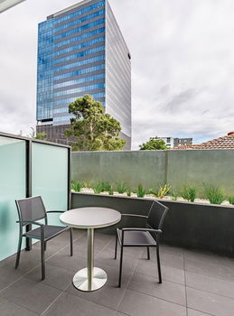 City Edge Box Hill - Accommodation Noosa 11