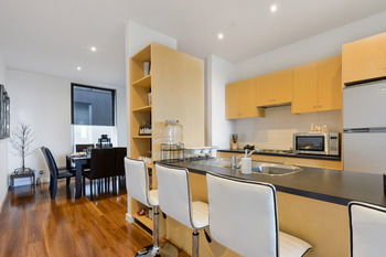 UrbanMinder @ Montague - Accommodation Noosa 21
