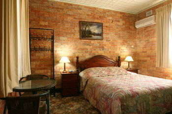 CBC Bed & Breakfast & Cafe - Accommodation Noosa 4