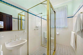 CBC Bed & Breakfast & Cafe - Accommodation Noosa 10
