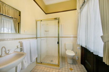 CBC Bed & Breakfast & Cafe - Accommodation Noosa 15
