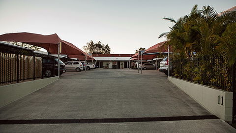 BEST WESTERN Caboolture Central Motor Inn - Accommodation Noosa 3