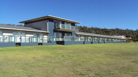 BEST WESTERN Beachfront At Bicheno - Accommodation Noosa 0