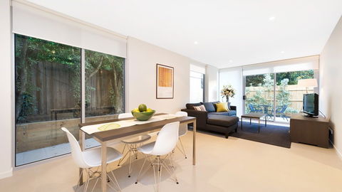 Best Western Plus The Tudor Box Hill - Accommodation Noosa 0