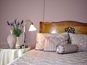 Abbey's 'The Green House' - Accommodation Noosa 0
