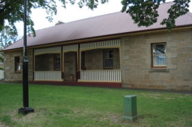 Christopher Hall's Colonial Accommodation - Accommodation Noosa 1