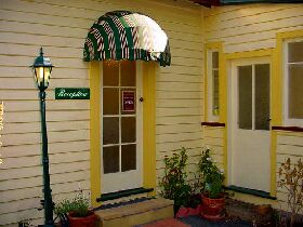 Ross B&B Accommodation - Accommodation Noosa 0