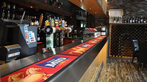 Brougham Arms Hotel - Accommodation Noosa 1