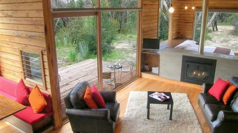 DULC Holiday Cabins - Accommodation Noosa 2