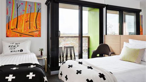 The Schaller Studio - Accommodation Noosa 2