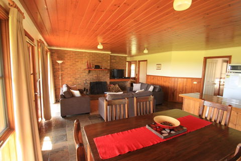Apollo Bay Cottages - Accommodation Noosa 4
