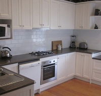 Abaleen House - Accommodation Noosa