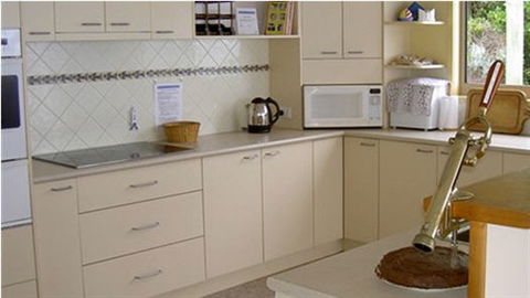 Abalone Beach House - Accommodation Noosa 1