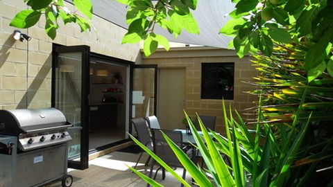 Acacia Villa - Accommodation Noosa 2