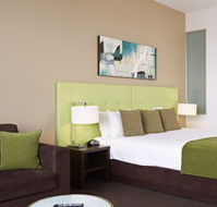 Mercure Melbourne Caroline Springs - Accommodation Noosa