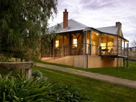 Longview Vineyard Homestead - Accommodation Noosa 0