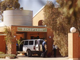 Mud Hut Motel - Accommodation Noosa 0