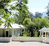 Amelina Cottages - Accommodation Noosa