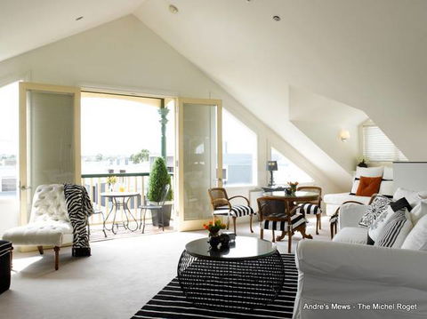 Andre's Mews - Accommodation Noosa 0