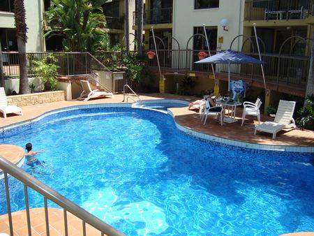 Aussie Resort - Accommodation Noosa 3