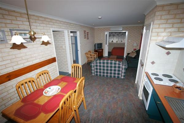 Busselton Villas and Caravan Park - Accommodation Noosa