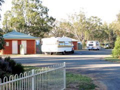Charlton Travellers Rest Ensuite Caravan Park - Accommodation Noosa 1