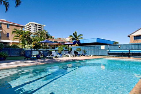 Cheltenham Apartments - Accommodation Noosa 2