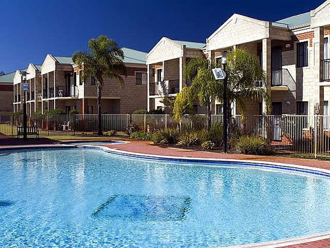 Country Comfort Inter City Hotel & Apartments - Accommodation Noosa 0
