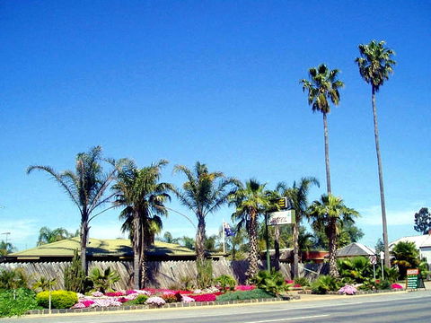 Foundry Palms Motel - Accommodation Noosa 1