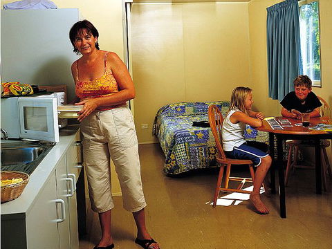 Kakadu Lodge & Caravan Park - Accommodation Noosa 3