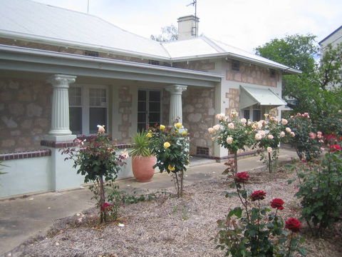 MacDonnell House (Naracoorte Cottages) - Accommodation Noosa 5
