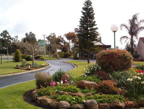 Mount Barker Valley Views Motel And Chalets - Accommodation Noosa 0