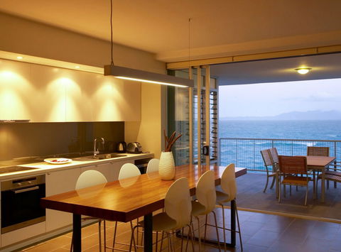 Grand Mercure Apartments Magnetic Island - Accommodation Noosa 3