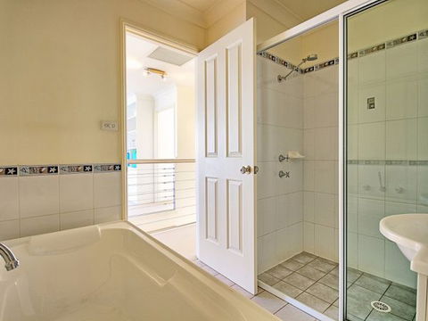 Seaview - Accommodation Noosa 83