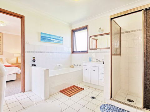 Seaview - Accommodation Noosa 151