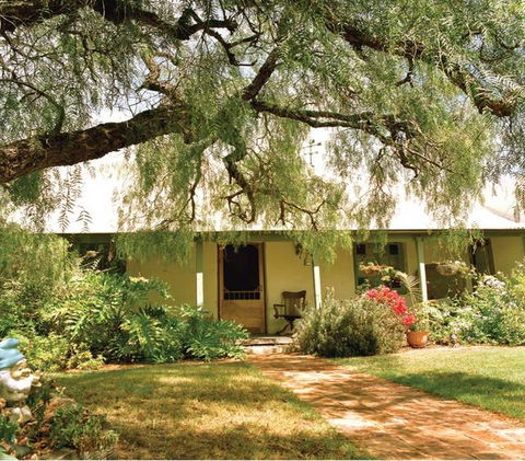 Rock Of Ages Cottage B&B - Accommodation Noosa 2