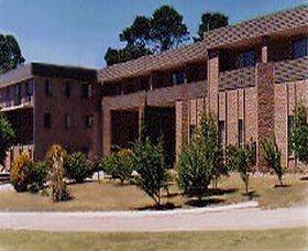 Southern Cross Motor Inn & Tourist Park - Accommodation Noosa 1